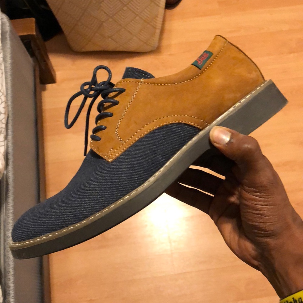 Lace up dress shoes